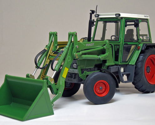 4-1024 Fendt Favorit 306LS miniatuurtractor met voorlader