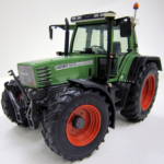 FENDT FAVORIT 514C miniatuurtractor in schaal 1:32 van het merk weise toys