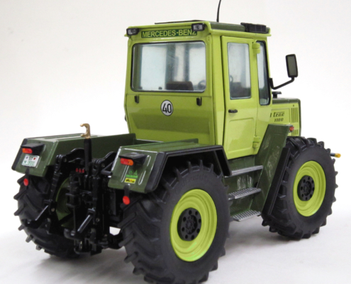MB-trac 1100 (W441) miniatuur tractor in schaal 1:32 van het merk Weise Toys