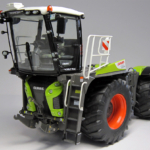 CLAAS Xerion 4000 Saddle trac miniatuurmodel in schaal 1:32 van het merk weise toys