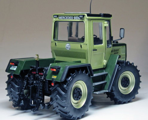 MB-trac 1000 (W441) miniatuur tractor in de schaal 1:32 van het merk weise toys