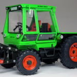 DEUTZ Intrac 2003 A miniatuur tractor in schaal 1:32 van het merk weise toys