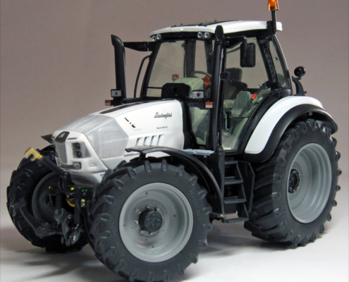 Lamborghini Spark 190 T4i Cshift in schaal 1:32 miniatuurtractor van het merk weise toys