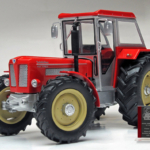 Schlüter Super 1250 V with cabin miniatuur tractor in schaal 1:32 van het merk weise toys