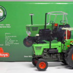 Deutz D 130 06 (2011) miniatuurmodel in schaal 1:32 van het merk weise toys