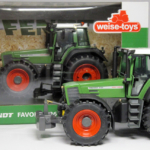 FENDT Favorit 926 Vario (1. Gen.) SIMA schaalmodel in 1:32 van weise toys