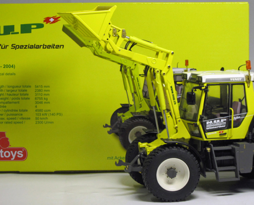 FENDT Xylon 524 mit Frontlader N.U.P. (CH) miniatuur van weise toys
