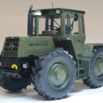MB-trac 1500 (W443) (Finnish Military) miniatuurmodel in schaal 1:32 van het merk weise toys