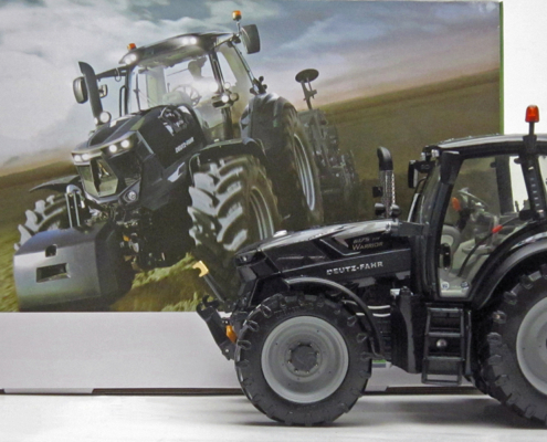 Deutz-Fahr 6175 TTV WARRIOR schaalmodel in 1:32 van het merk weise toys
