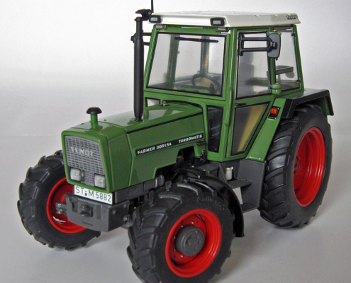 FENDT Farmer 309 LSA miniatuur tractor in schaal 1:32 van het merk Weise Toys