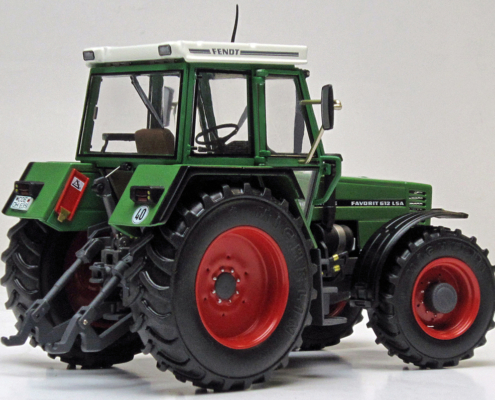 FENDT Favorit 612 LSA miniatuurtractor in schaal 1:32 van het merk weise toys