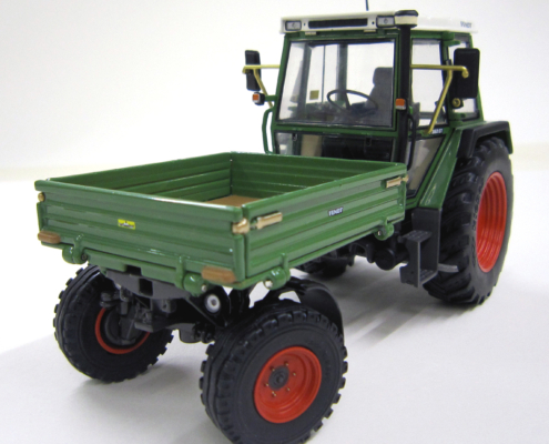 Fendt 360 GT implement carrier with cargo bed