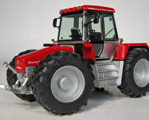 Schlüter Euro Trac 1900 LS in schaal 1:32 van weise toys